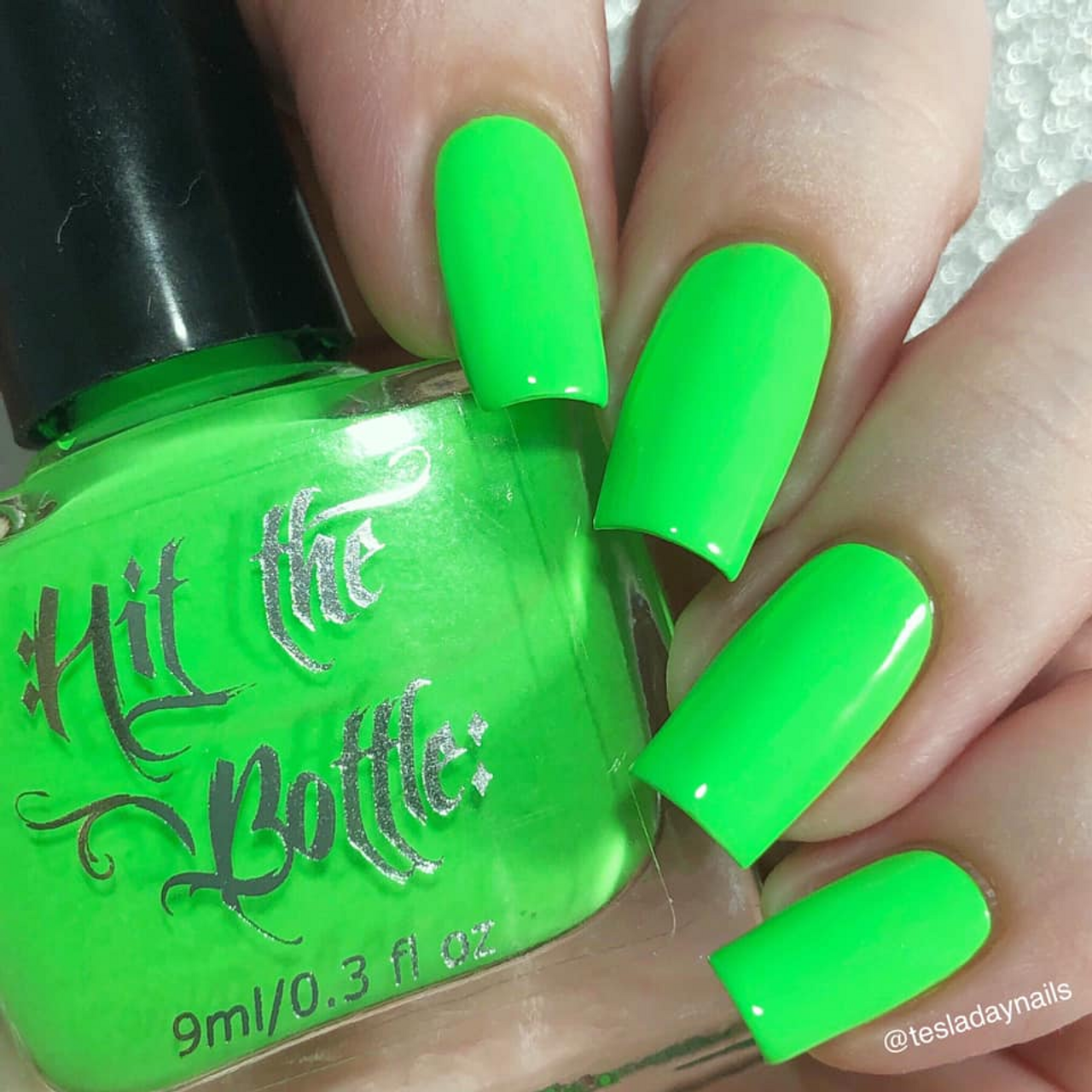 Buy I-rush Green Neon Green Nail Polish, Bright Green Nail Polish, Glow in  the Dark Nails Online in India - Etsy